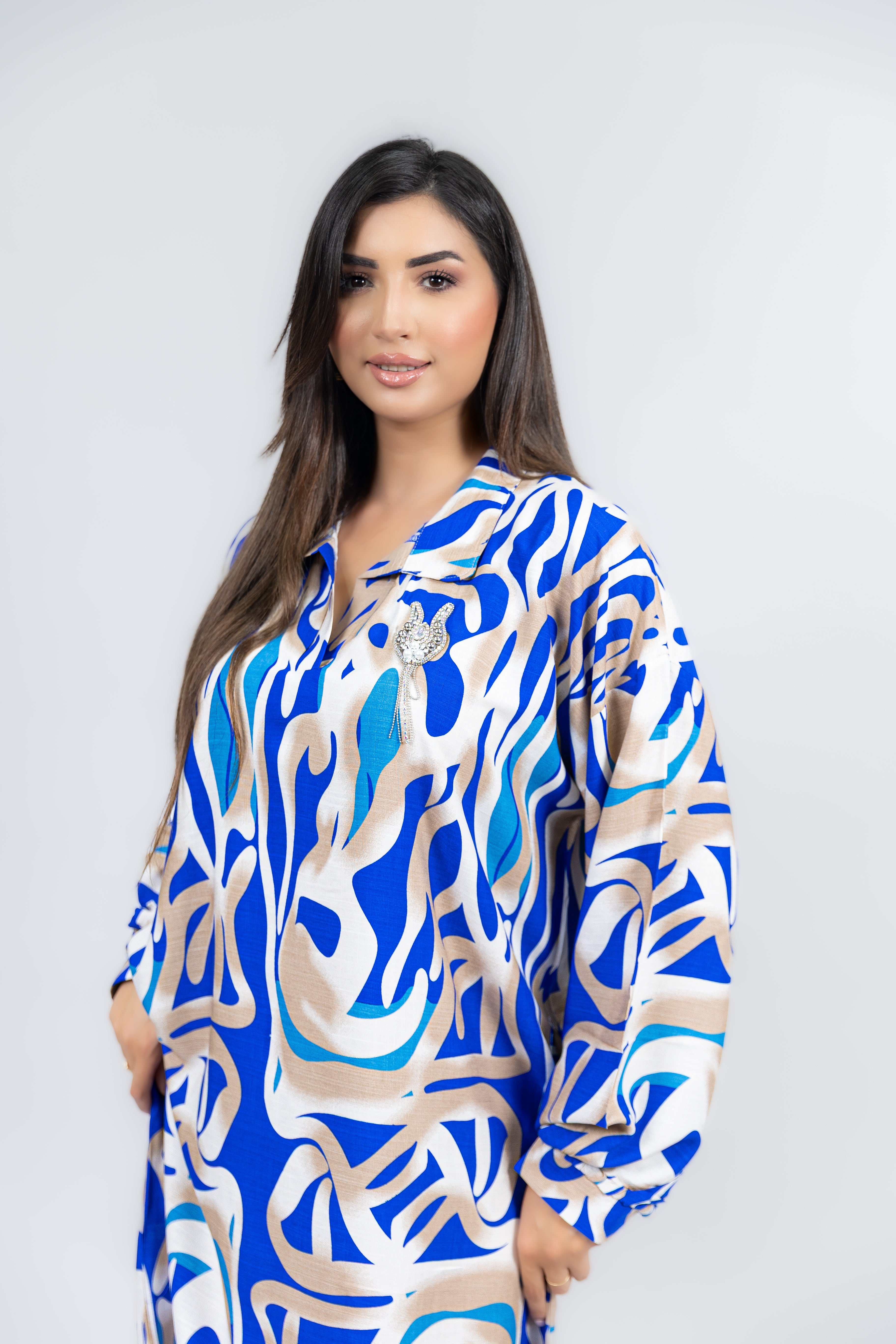 فستان "زينة" بياقة قميص