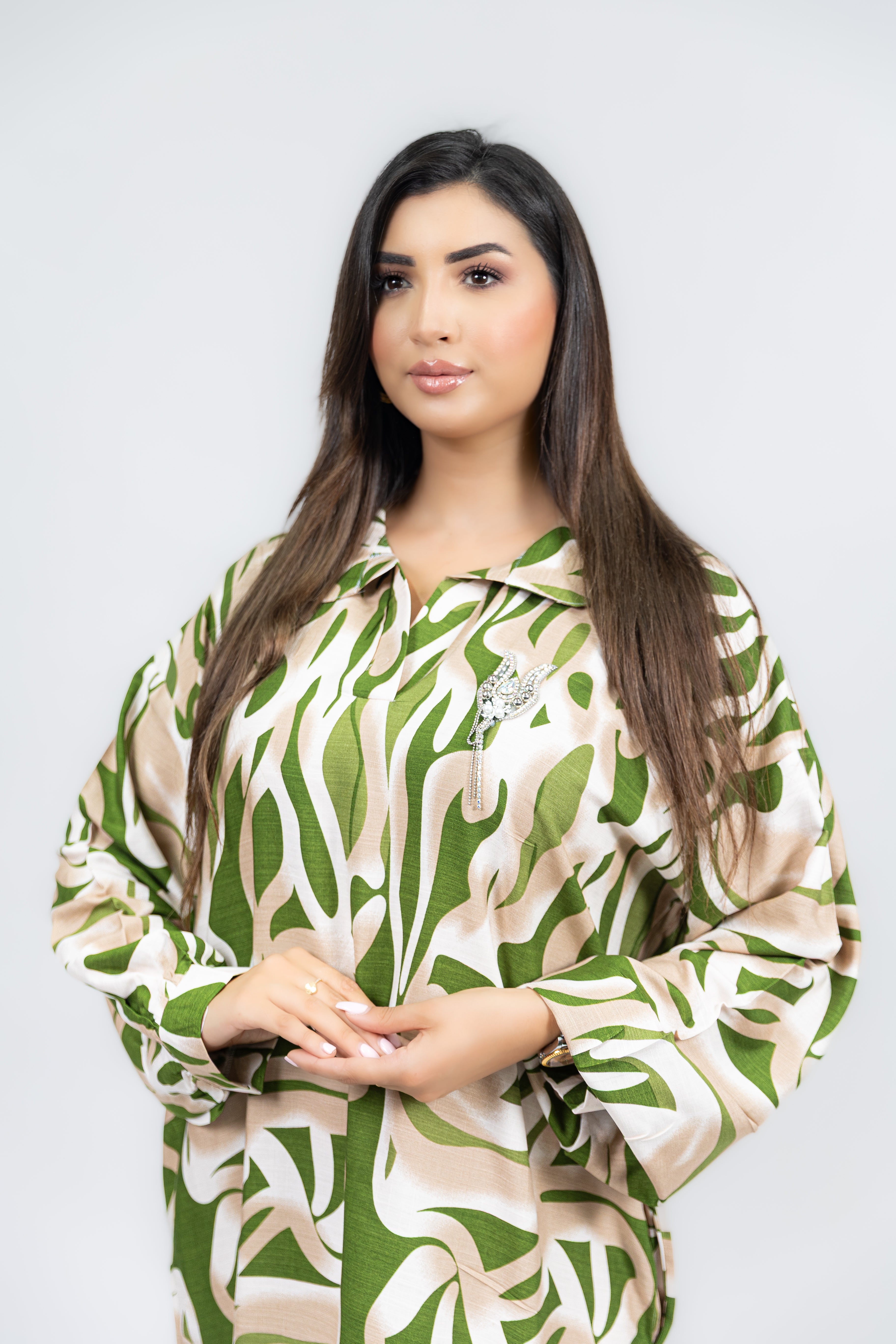 فستان "زينة" بياقة قميص